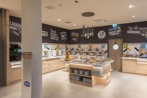 Hampton by Hilton Frankfurt Airport - image 12