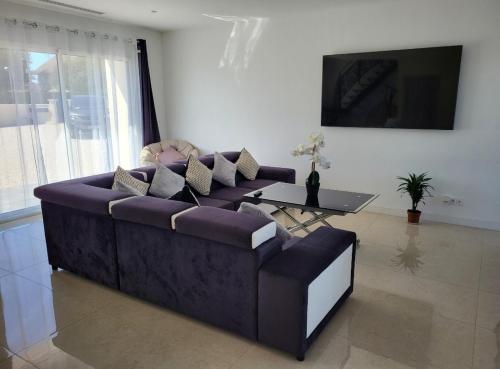 Loft l'escale Gite Les Camelias 71 in Saint-Marcel Loft l'escale Gite Les Camelias 71 in Saint-Marcel