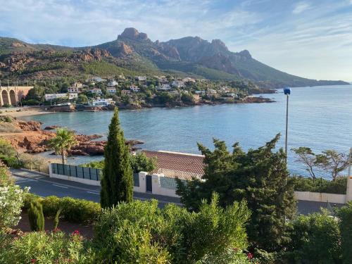 Beach, Studio et son Rooftop Panoramique Prive, Antheor, Saint Raphael, plage a Pieds in Antheor Beach, Studio et son Rooftop Panoramique Prive, Antheor, Saint Raphael, plage a Pieds in Antheor