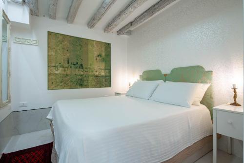 Loving in Venice, 5 stars