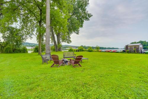 Canal-Front Waterford Apartment on Hudson River in Waterford (NY) Canal-Front Waterford Apartment on Hudson River in Waterford (NY)