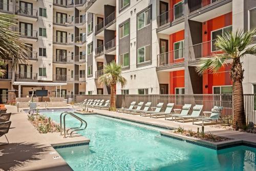 Swimming pool, Locale Midtown Phoenix in Phoenix (AZ) Swimming pool, Locale Midtown Phoenix in Phoenix (AZ)