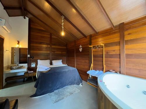 Hot tub, Sitio Balango: Seu refugio em Domingos Martins. Chales para casais e casa para grupo de pessoas in Domingos Martins Hot tub, Sitio Balango: Seu refugio em Domingos Martins. Chales para casais e casa para grupo de pessoas in Domingos Martins