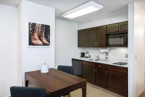 Cocina, Hampton Inn & Suites Nashville/Franklin (Cool Springs) in Franklin Cocina, Hampton Inn & Suites Nashville/Franklin (Cool Springs) in Franklin