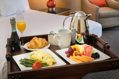 บริการและสิ่งอำนวยความสะดวก, DoubleTree by Hilton Seattle-Airport in ซีแอตเทิล (WA) บริการและสิ่งอำนวยความสะดวก, DoubleTree by Hilton Seattle-Airport in ซีแอตเทิล (WA)