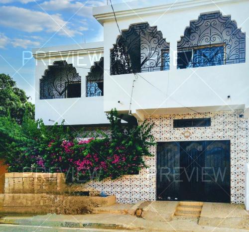 Airy & Spacious 1B Near Downtown in Thies Airy & Spacious 1B Near Downtown in Thies