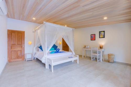 Thalassa Dive Resort Lembeh in Bitung Thalassa Dive Resort Lembeh in Bitung