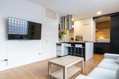 HOMEABOUT MADRID RIO APARTMENT in La Latina HOMEABOUT MADRID RIO APARTMENT in La Latina