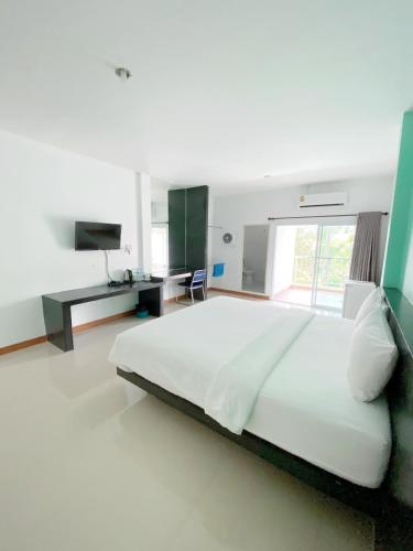 Tanatnan Hotel in Ranong Tanatnan Hotel in Ranong