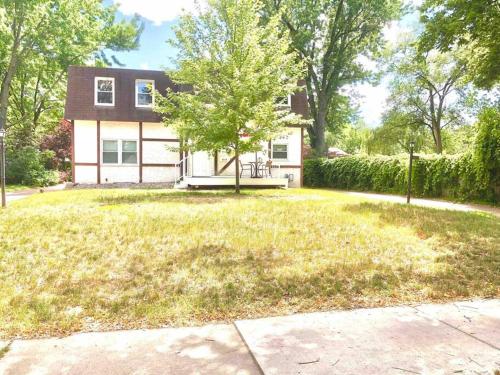 Two bedroom gem by Lake Nokomis near Minnehaha Park és Vízesés Two bedroom gem by Lake Nokomis near Minnehaha Park és Vízesés
