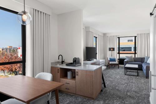 The Fort Sutter Hotel Sacramento, Tapestry Collection by Hilton in Belváros The Fort Sutter Hotel Sacramento, Tapestry Collection by Hilton in Belváros