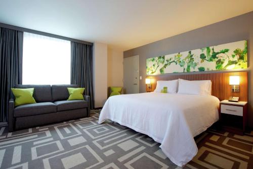 Hilton Garden Inn New York/Central Park South-Midtown West in Midtown West Hilton Garden Inn New York/Central Park South-Midtown West in Midtown West