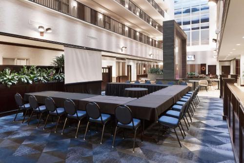 Αίθουσα συνεδριάσεων / δεξιώσεων, Embassy Suites by Hilton Tampa Brandon in Τάμπα(Φλόριντα) Αίθουσα συνεδριάσεων / δεξιώσεων, Embassy Suites by Hilton Tampa Brandon in Τάμπα(Φλόριντα)