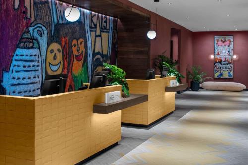 ردهة, ROK Hotel Kingston, Tapestry Collection by Hilton in كينجستون ردهة, ROK Hotel Kingston, Tapestry Collection by Hilton in كينجستون
