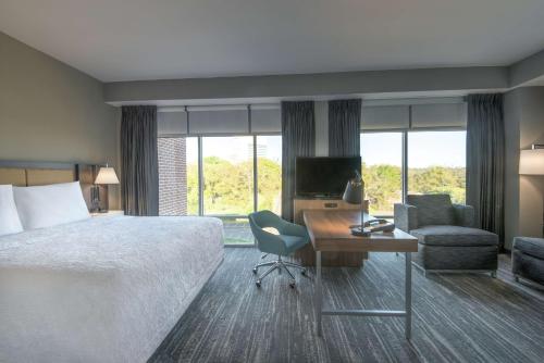 Hampton Inn and Suites Tallahassee Capitol - University near Florida Parlament Hampton Inn and Suites Tallahassee Capitol - University near Florida Parlament