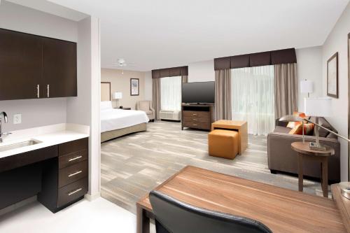 堪薩斯城賽道希爾頓欣庭酒店 (Homewood Suites by Hilton Kansas City Speedway) in 堪薩斯城(KS) 堪薩斯城賽道希爾頓欣庭酒店 (Homewood Suites by Hilton Kansas City Speedway) in 堪薩斯城(KS)