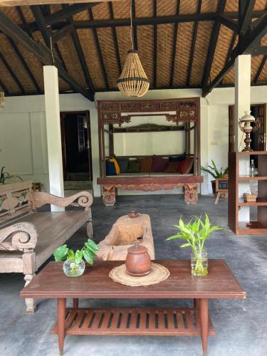Balcony/terrace, Ohmmstay - Rumah Pendopo in Prambanan Balcony/terrace, Ohmmstay - Rumah Pendopo in Prambanan