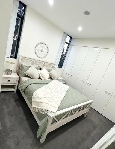 Ležišče, Private ensuite room in a beautiful nature area in Hunters Hill Ležišče, Private ensuite room in a beautiful nature area in Hunters Hill