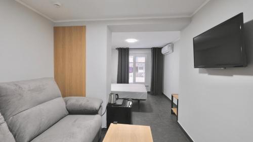 Hostal Lavela in เทอร์เรเวียยา Hostal Lavela in เทอร์เรเวียยา