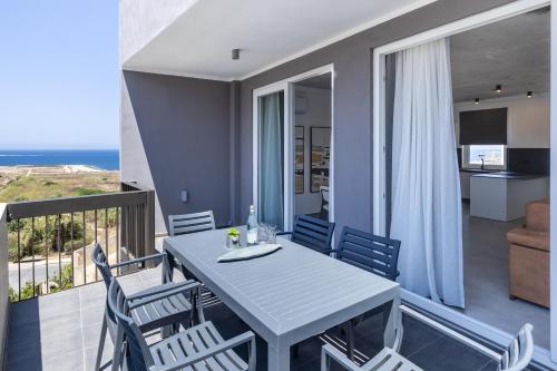 Seaside Luxury in Pembroke St Julians in Pembroke Seaside Luxury in Pembroke St Julians in Pembroke