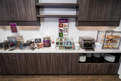 Food and beverages, Residence Inn by Marriott Rocklin Roseville in Highland Reserve Food and beverages, Residence Inn by Marriott Rocklin Roseville in Highland Reserve