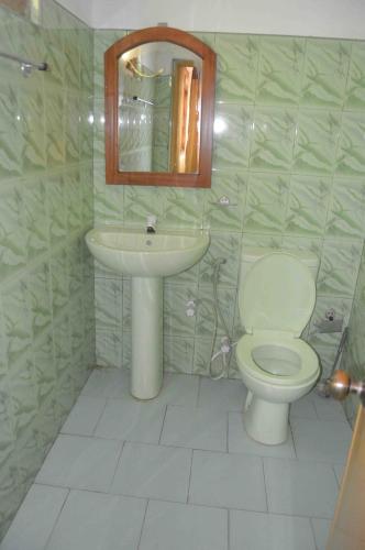 This photo about Kings Avenue shared on HyHotel.com