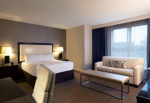 Hilton Alexandria Old Town in Alexandria (VA) Hilton Alexandria Old Town in Alexandria (VA)