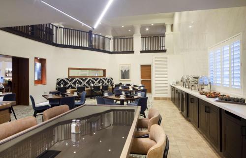 مطعم, Hilton Santa Cruz/Scotts Valley in Scotts Valley مطعم, Hilton Santa Cruz/Scotts Valley in Scotts Valley