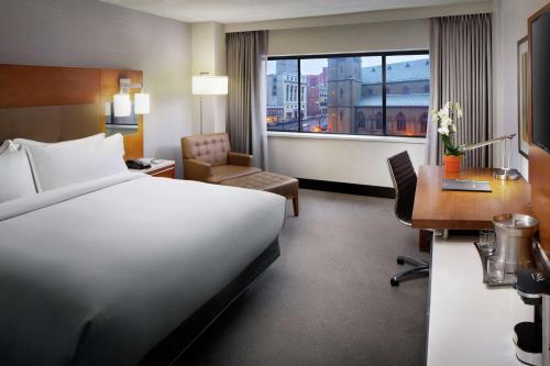 Hilton Albany in ألبانى Hilton Albany in ألبانى