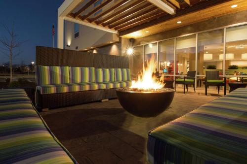 外部景觀, 亞特蘭大紐南希爾頓惠庭酒店 (Home2 Suites by Hilton Atlanta Newnan) in 紐南 (GA) 外部景觀, 亞特蘭大紐南希爾頓惠庭酒店 (Home2 Suites by Hilton Atlanta Newnan) in 紐南 (GA)