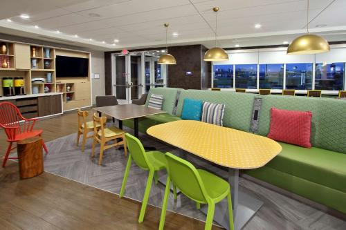 ردهة, Home2 Suites by Hilton Beaumont in Beaumont ردهة, Home2 Suites by Hilton Beaumont in Beaumont