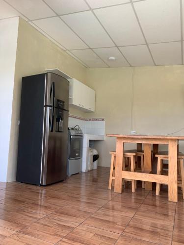 Tropical Vibes Beach House in La Libertad Tropical Vibes Beach House in La Libertad