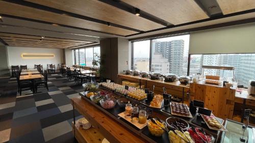 Essen und Erfrischungen, HOTEL emisia TOKYO TACHIKAWA in Hachioji Essen und Erfrischungen, HOTEL emisia TOKYO TACHIKAWA in Hachioji