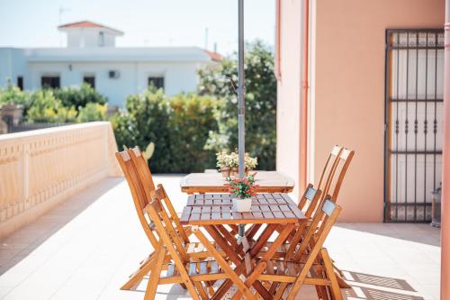 Balcony/terrace, OTRANTO - CASTRO - LECCE camere con bagno privato e climatizzate in San Cassiano Balcony/terrace, OTRANTO - CASTRO - LECCE camere con bagno privato e climatizzate in San Cassiano