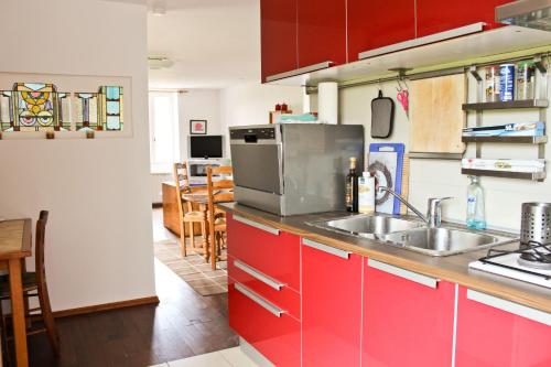 مطبخ, NEW! Gîtes de Charme au Mas de Soleil (NEW! Gites de Charme au Mas de Soleil) in Goudargues مطبخ, NEW! Gîtes de Charme au Mas de Soleil (NEW! Gites de Charme au Mas de Soleil) in Goudargues