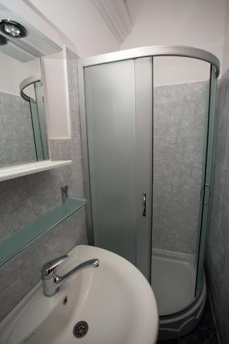 This photo about Hostel Parliament shared on HyHotel.com