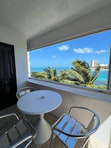 Amazing ocean front. 418