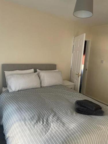Lovely 3 bedroom house with off street parking in Stanah Lovely 3 bedroom house with off street parking in Stanah