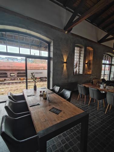 Ресторан, Hostel am GUTERBAHNHOF in Нойбранденбург Ресторан, Hostel am GUTERBAHNHOF in Нойбранденбург