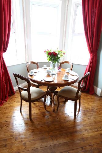 Restaurant, Rolling Wave Guesthouse in Bundoran Restaurant, Rolling Wave Guesthouse in Bundoran