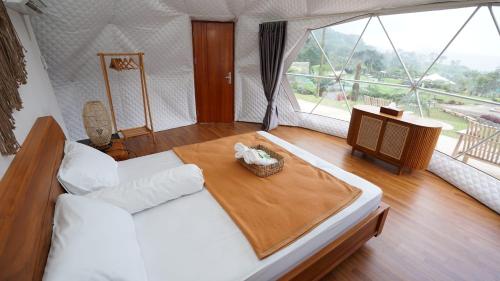 Tiris Pisan Glamping & Resort Puncak near Gunung Batu Jonggol Tiris Pisan Glamping & Resort Puncak near Gunung Batu Jonggol