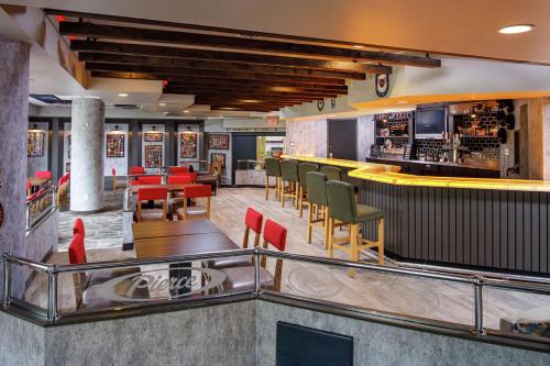 Pub/Lounge, DoubleTree by Hilton Appleton in Appleton (Wisconsin) Pub/Lounge, DoubleTree by Hilton Appleton in Appleton (Wisconsin)