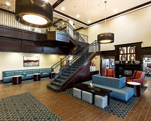 Előcsarnok, Hampton Inn Littleton in Littleton (NH) Előcsarnok, Hampton Inn Littleton in Littleton (NH)