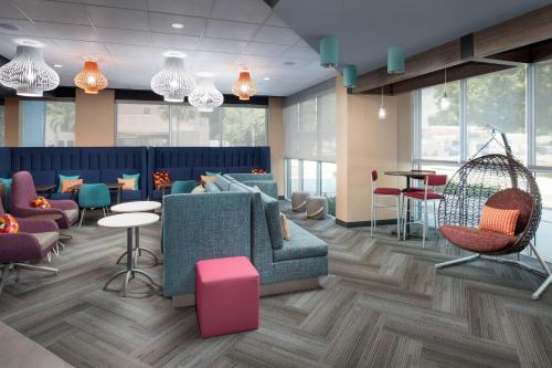 Lobby, Tru by Hilton Miami West Brickell in Coral Way Lobby, Tru by Hilton Miami West Brickell in Coral Way
