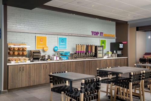 Ételek és italok, Tru by Hilton Miami West Brickell near Vizcaya Múzeum és Kert Ételek és italok, Tru by Hilton Miami West Brickell near Vizcaya Múzeum és Kert