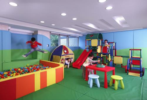 놀이터, 로얄 뷰 호텔 (Royal View Hotel) in 홍콩 놀이터, 로얄 뷰 호텔 (Royal View Hotel) in 홍콩