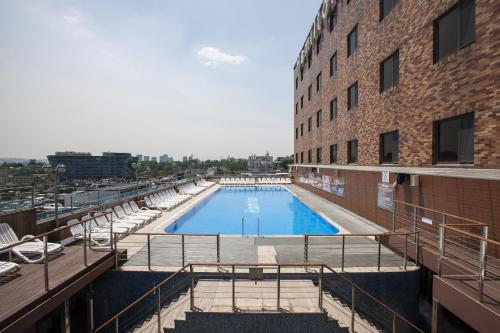 Swimming pool, Hamilton Hotel Itaewon in Seoul Swimming pool, Hamilton Hotel Itaewon in Seoul