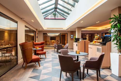 비즈니스 센터, 래디슨 블루 호텔 루앙 상트르 (Radisson Blu Hotel, Rouen Centre) in 루앙 비즈니스 센터, 래디슨 블루 호텔 루앙 상트르 (Radisson Blu Hotel, Rouen Centre) in 루앙