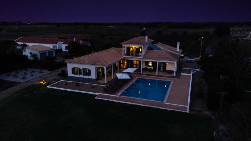 Grande Setubal Villa 5 Bedrooms Villa Monte Maria Pratas Private and Spacious in Palmela Grande Setubal Villa 5 Bedrooms Villa Monte Maria Pratas Private and Spacious in Palmela