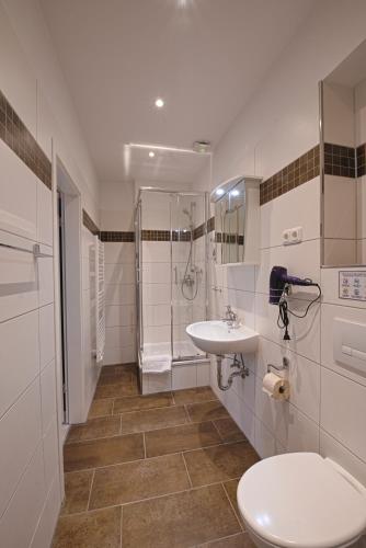 Bathroom, Style Apartment Berlin in Airport Berlin-Tegel Bathroom, Style Apartment Berlin in Airport Berlin-Tegel